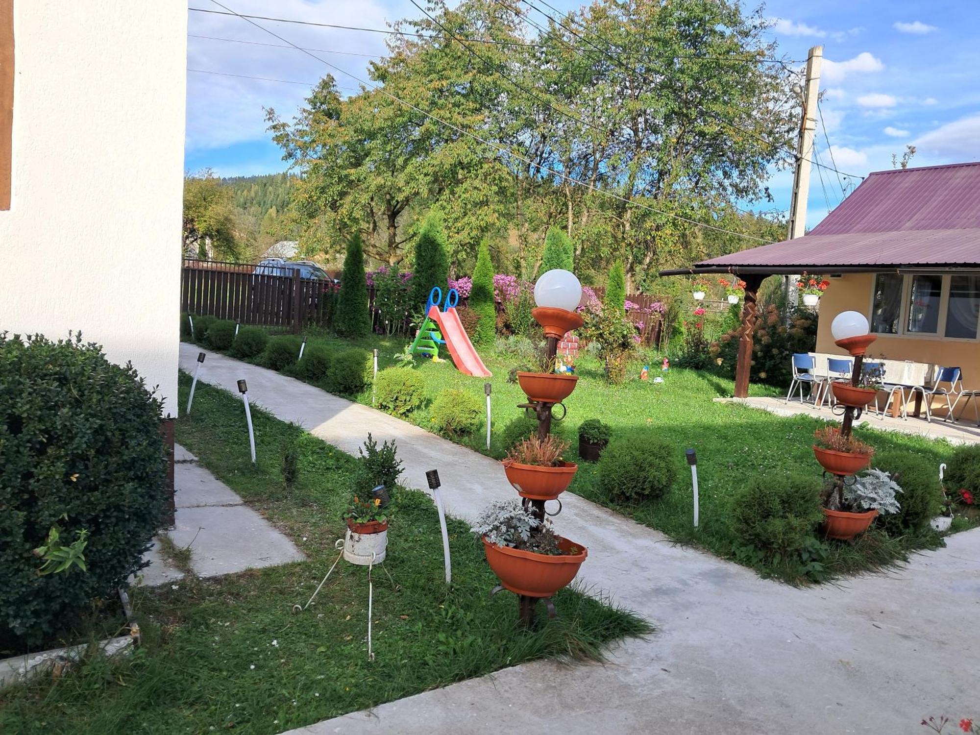 Hotel Casa Ionescu Sadova  Pokoj fotografie
